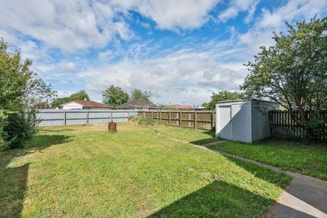 Photo of property in 50-52 Cameron Crescent, Masterton, 5810