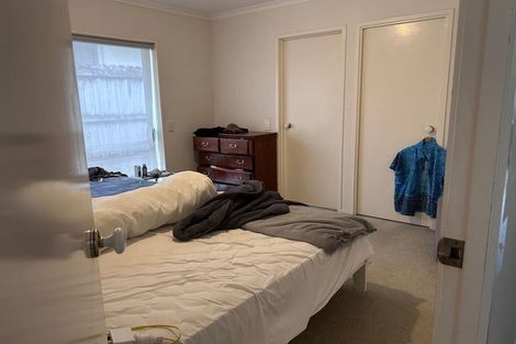 Photo of property in 53 Palmcrest Grove, Highland Park, Auckland, 2010