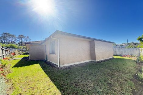 Photo of property in 53 Makora Road, Massey, Auckland, 0614
