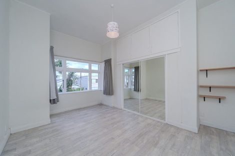 Photo of property in 24 Luxford Street, Berhampore, Wellington, 6023