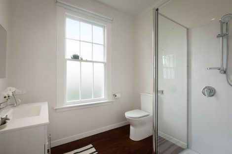 Photo of property in 15 Symonds Street, Onehunga, Auckland, 1061