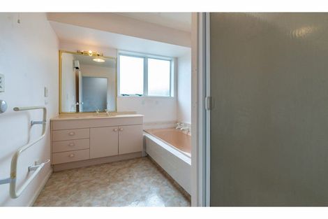 Photo of property in 8 Reeves Street, Cheviot, 7310