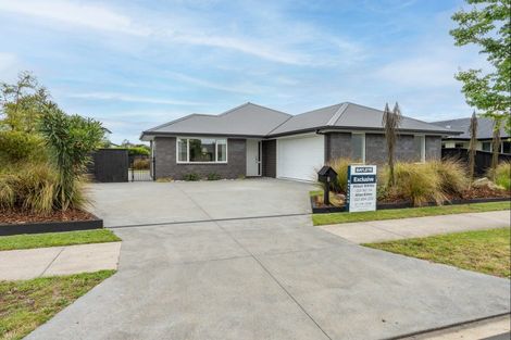 Photo of property in 8 Huka Heights Drive, Rangatira Park, Taupo, 3330