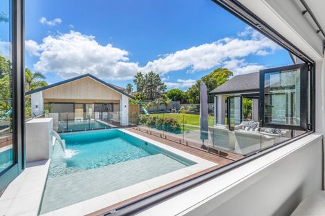 Photo of property in 8 St Elmo Rise, Shamrock Park, Auckland, 2016