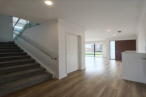 Photo of property in 70 Michael Bosher Way, Flat Bush, Auckland, 2019