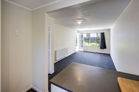 Photo of property in 2/802 Victoria Street, Parkvale, Hastings, 4122