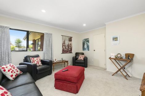 Photo of property in 10 Atkins Way, Ohauiti, Tauranga, 3112