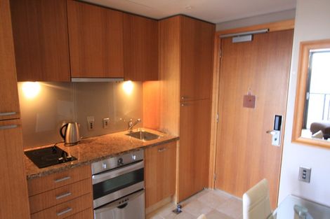 Photo of property in The Metropolis Apartments, 2715/1 Courthouse Lane, Auckland Central, Auckland, 1010