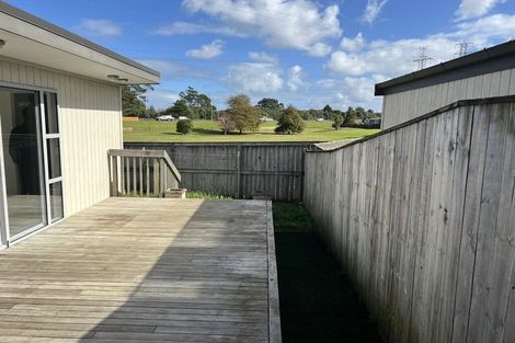 Photo of property in 2/8 Paul Place, Pakuranga, Auckland, 2010