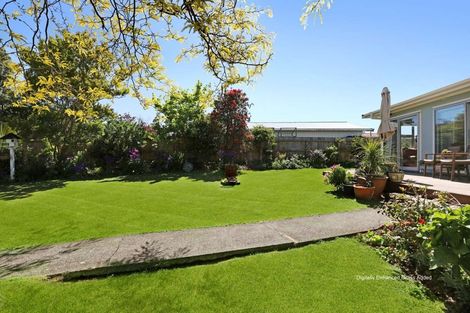 Photo of property in 41 Roretana Drive, Athenree, Katikati, 3177