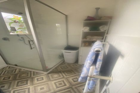 Photo of property in 2/523 Beach Road, Murrays Bay, Auckland, 0630