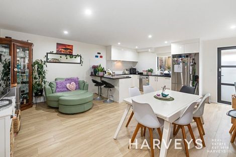 Photo of property in 71a Fruitvale Road, New Lynn, Auckland, 0600