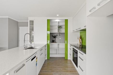 Photo of property in 8 Vantage Place, Omokoroa, 3114
