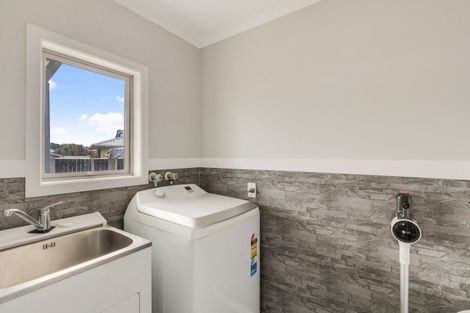 Photo of property in 9 Tawake Place, Waitara, 4320