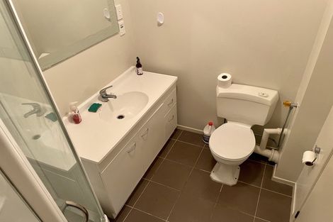 Photo of property in 4/2 Oriental Terrace, Mount Victoria, Wellington, 6011