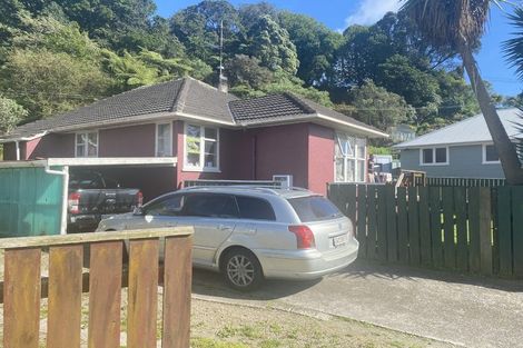 Photo of property in 44 Glenpark Avenue, Frankleigh Park, New Plymouth, 4310
