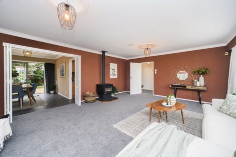 Photo of property in 25 Chilton Grove, Hokowhitu, Palmerston North, 4410