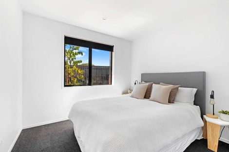 Photo of property in 1 Rehua Place, Waiwhakaiho, New Plymouth, 4312