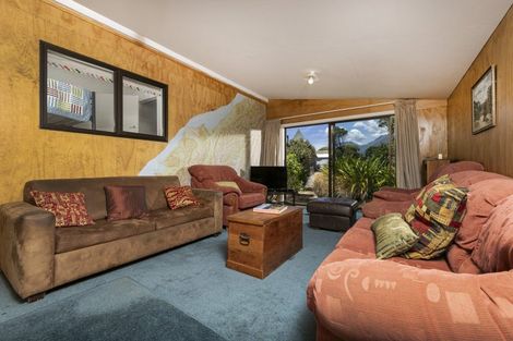 Photo of property in 9 Johnston Crescent, Haast, 7886