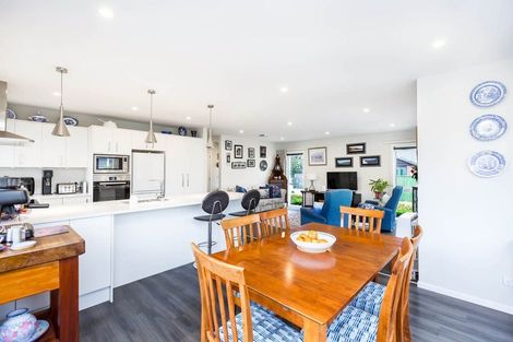 Photo of property in 15a Kiln Street, Silverstream, Upper Hutt, 5019