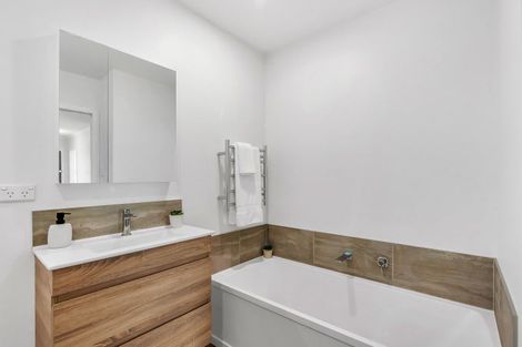 Photo of property in 28 Mahoe Street, Levin, 5510