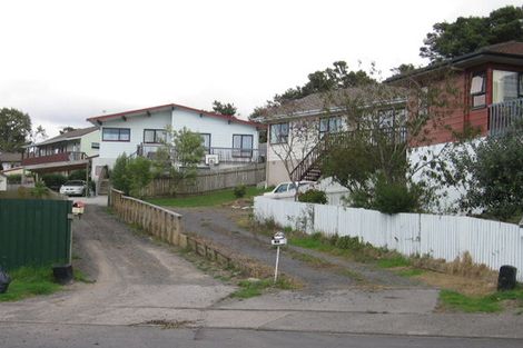 Photo of property in 22 Holmes Drive South, West Harbour, Auckland, 0618