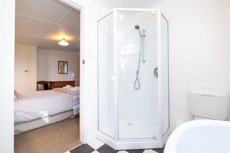 Photo of property in 251 Clifton Road, Te Awanga, 4102