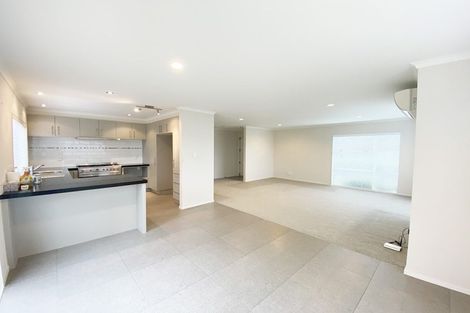 Photo of property in 33 Kensway Drive, Flat Bush, Auckland, 2016