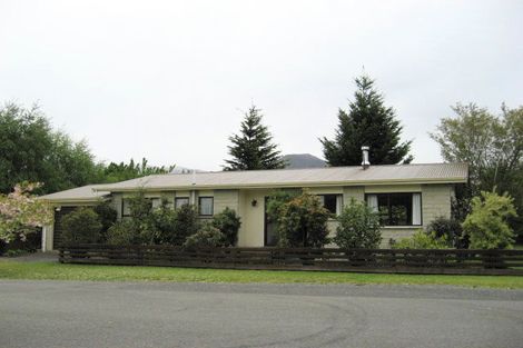 Photo of property in 24 Bath Street, Hanmer Springs, 7334