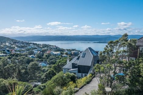 Photo of property in 90 Nicholson Road, Khandallah, Wellington, 6035