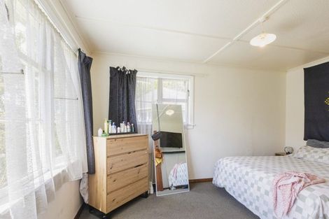 Photo of property in 16 Great North Road, Waipawa, 4210