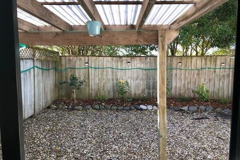 Photo of property in 4/3 Orwell Road, Greenhithe, Auckland, 0632