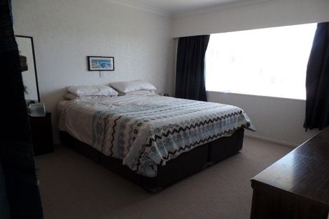 Photo of property in 2 Tupaea Place, Otumoetai, Tauranga, 3110