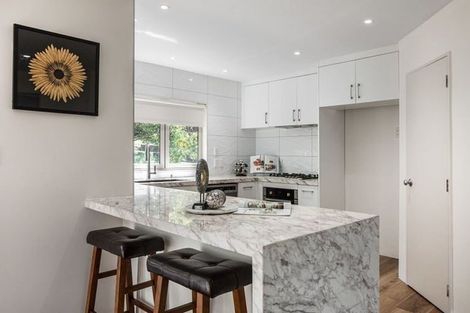 Photo of property in 24 Langana Avenue, Browns Bay, Auckland, 0630