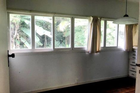 Photo of property in 233 Portage Road, Green Bay, Auckland, 0604