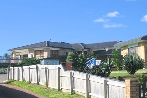 Photo of property in 33 Gendo Avenue, Henderson, Auckland, 0612