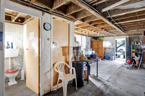 Photo of property in 194 Saint Aubyn Street, New Plymouth, 4310