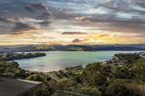 Photo of property in 164 Kahu Road, Paremata, Porirua, 5024