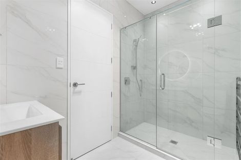 Photo of property in 25 Kuaha Road, Massey, Auckland, 0614