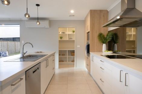 Photo of property in 14 Huria Vista, Pyes Pa, Tauranga, 3112