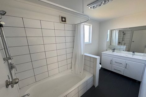 Photo of property in 495a Weymouth Road, Weymouth, Auckland, 2103