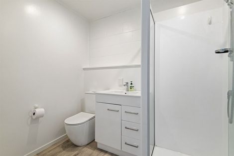 Photo of property in 1/9 John Court Street, Birkenhead, Auckland, 0626