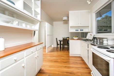 Photo of property in 4 Fairdale Place, Birkdale, Auckland, 0626