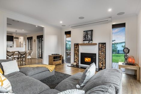 Photo of property in 27 Church View Road, Waiau Pa, Pukekohe, 2679