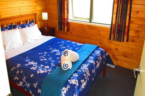 Photo of property in 2 Muriwai Drive, Manapouri, 9679