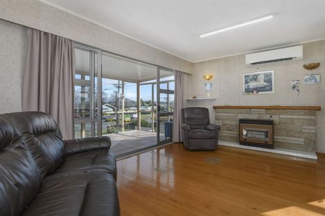 Photo of property in 2/47 Chadwick Road, Greerton, Tauranga, 3112