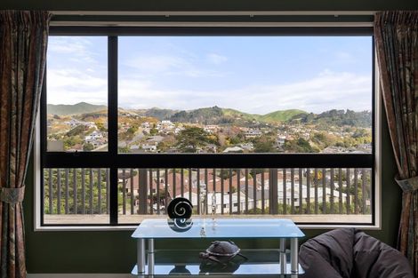 Photo of property in 60 Molyneux Close, Whitby, Porirua, 5024