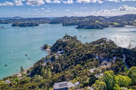 Photo of property in 180 Te Wahapu Road, Russell, 0272