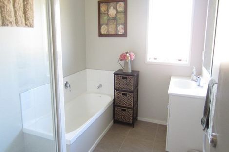 Photo of property in 4 Park Avenue, Waikanae, 5036