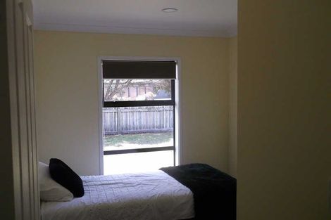 Photo of property in 1 Resolution Place, Marfell, New Plymouth, 4310